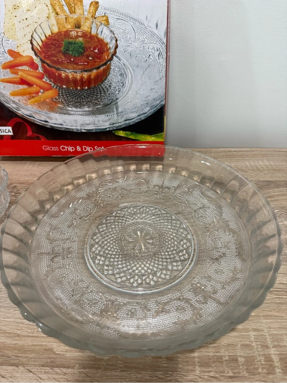 Classica Glass Chip and Dip Set 2 Piece Platter Serving Bowl Party Platter Box